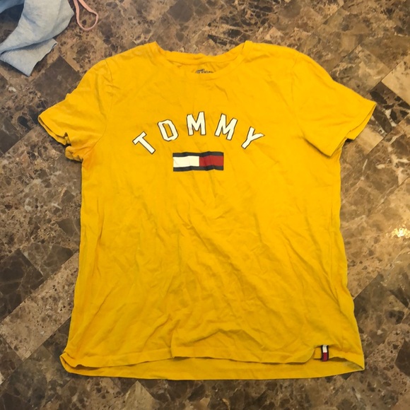 chandail Tommy Hilfiger jaune - Picture 1 of 1